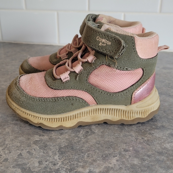 🌟2/$20🌟 OshKosh Fall Girl Booties - Picture 1 of 3